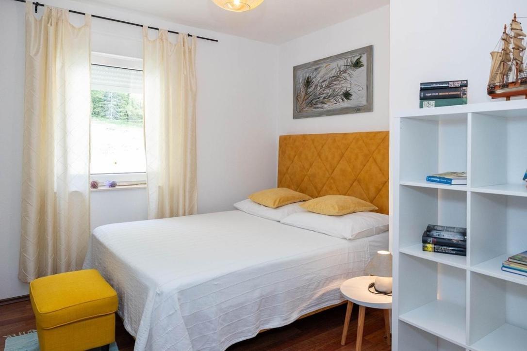 Appartamento Emaris Tribalj  Esterno foto